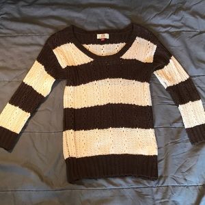 L.E.I. Striped Women’s sweater